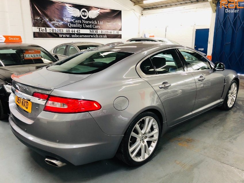 JAGUAR XF