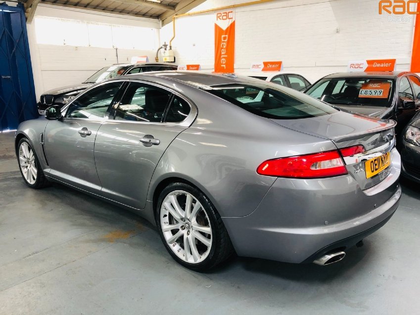 JAGUAR XF