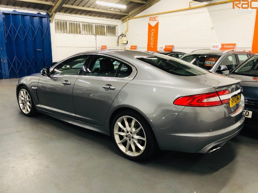 JAGUAR XF