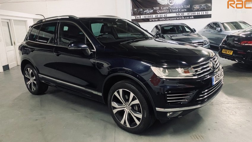 VOLKSWAGEN TOUAREG