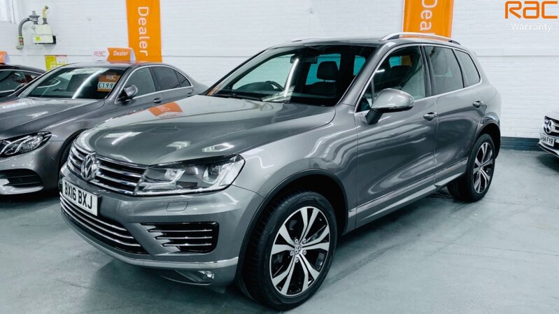 VOLKSWAGEN TOUAREG