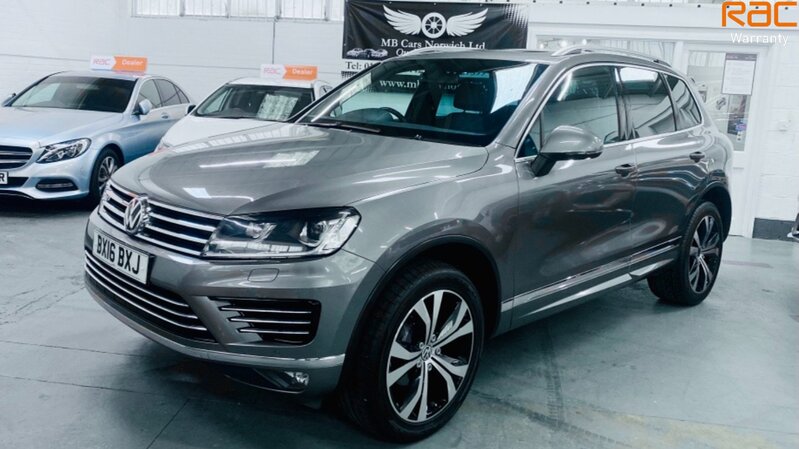 VOLKSWAGEN TOUAREG